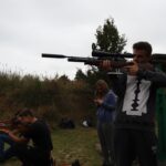 Zawody strzeleckie gimnajzalistów z powiatu górowskiego pozycja stojąc 1